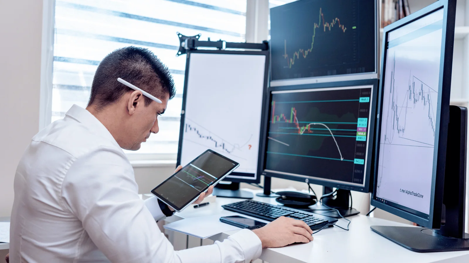 Why marketers need to prioritize SaaS Brand Monitoring in an AI-Driven World