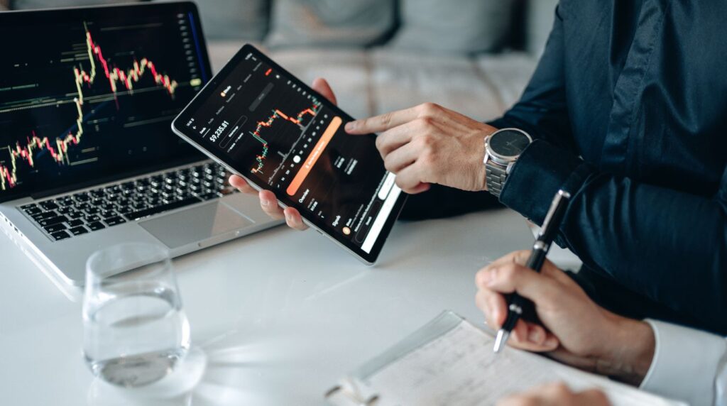 Stop Guessing Forecasts: Turn MAPs Into AI-Driven Deal Signals That Expose Real Buyer Intent in 2026